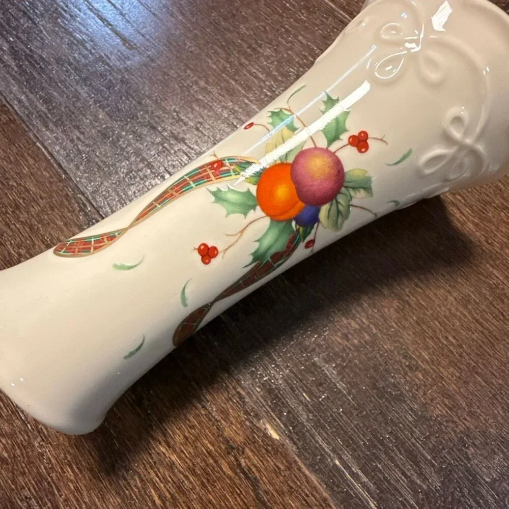 Lenox holiday tartan bud vase plaid Ralph Lauren Christmas cream fruit gold rim - Picture 5 of 7